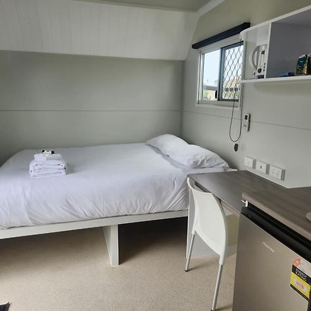 Ned Kelly'S Motel Maryborough Exterior photo