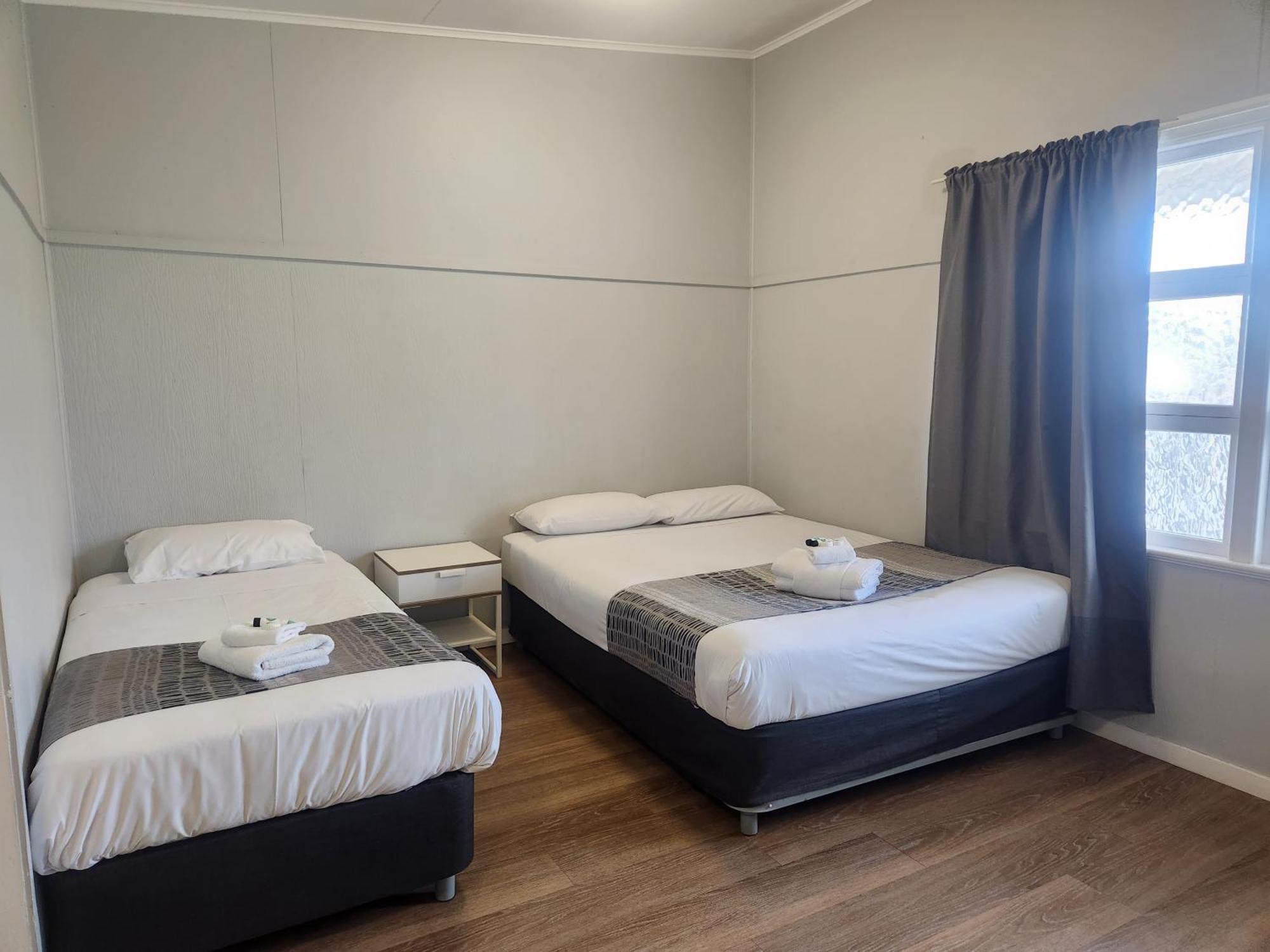 Ned Kelly'S Motel Maryborough Exterior photo