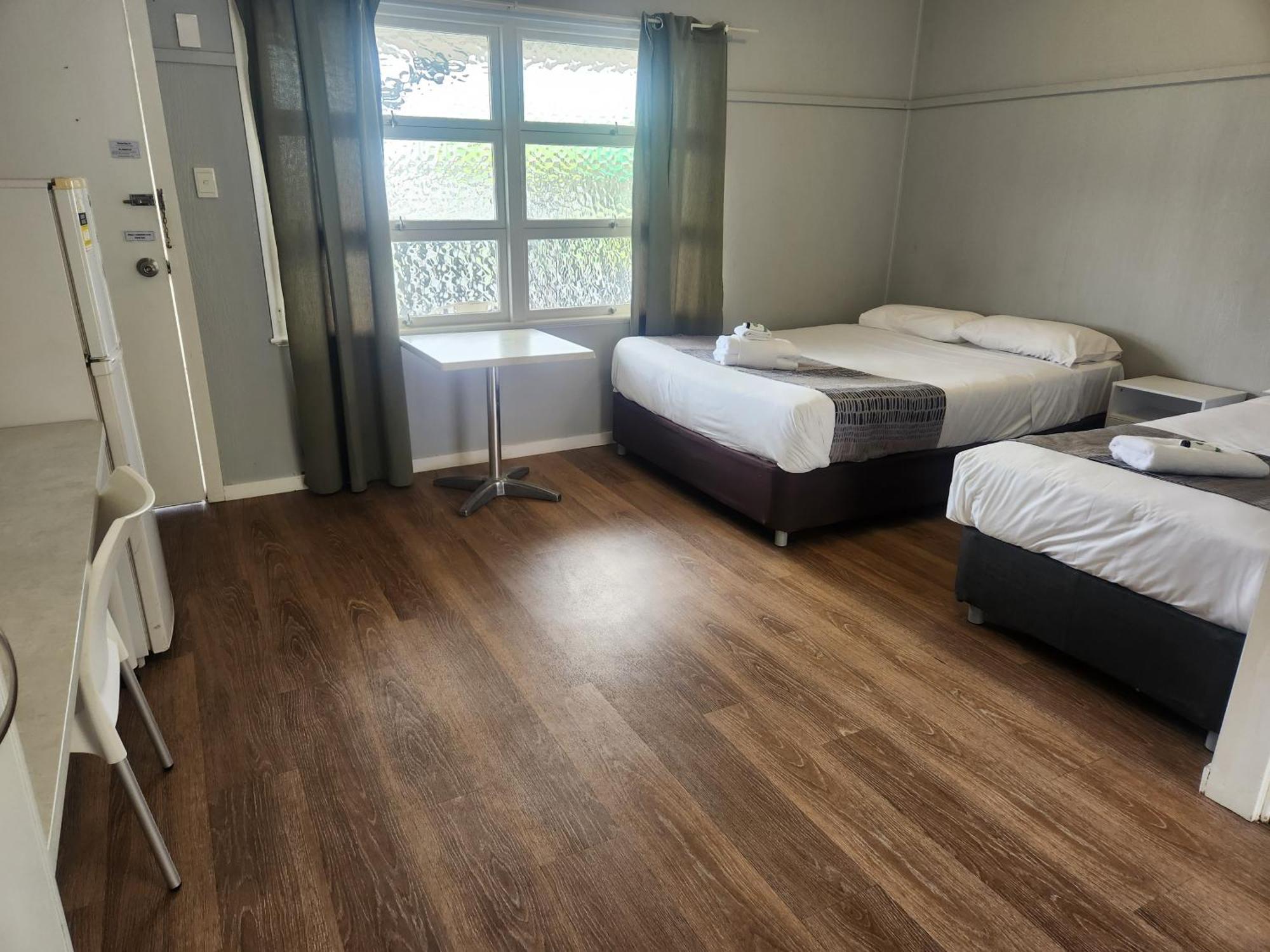 Ned Kelly'S Motel Maryborough Exterior photo